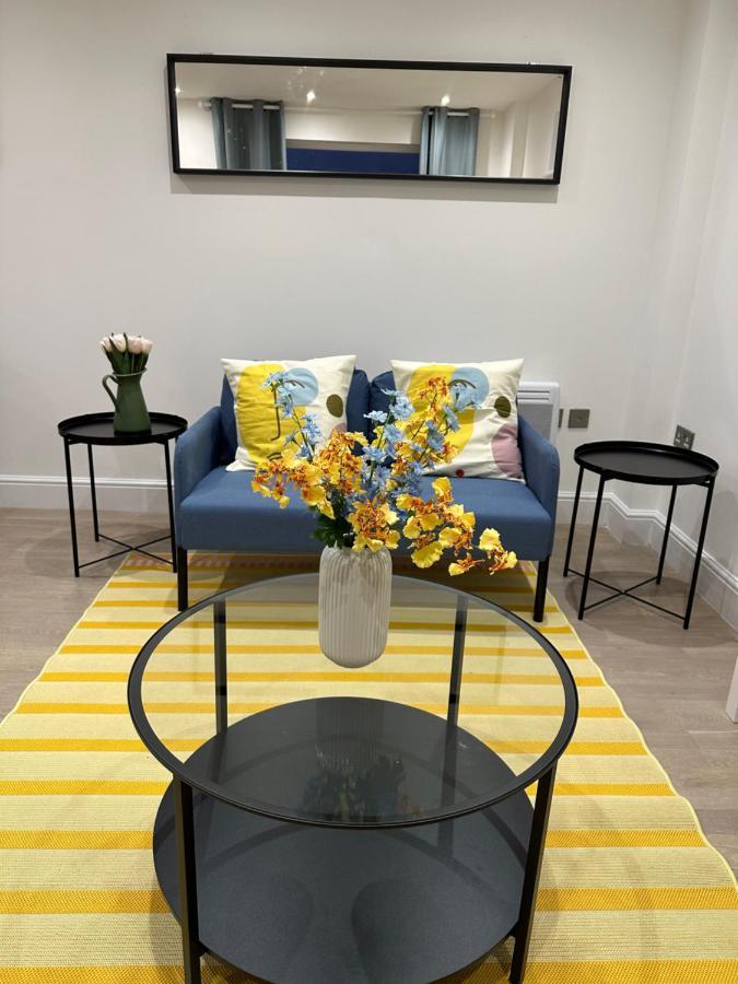 Brilliant Private Bedroom & En-suite In New Flat -1a August House Londra